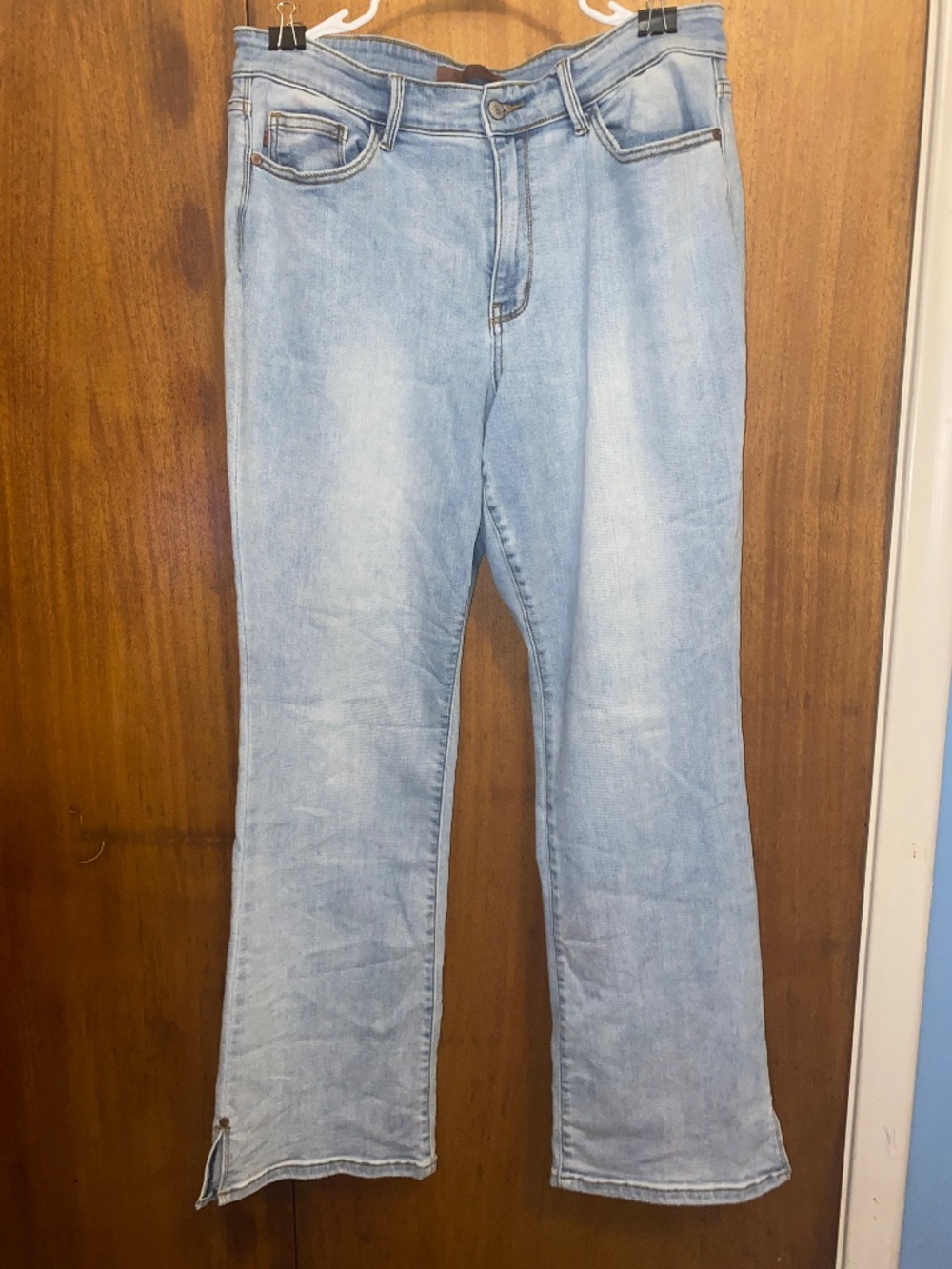 Judy Blue Light Wash Mid Rise Bootcut Jeans with Slit Hem